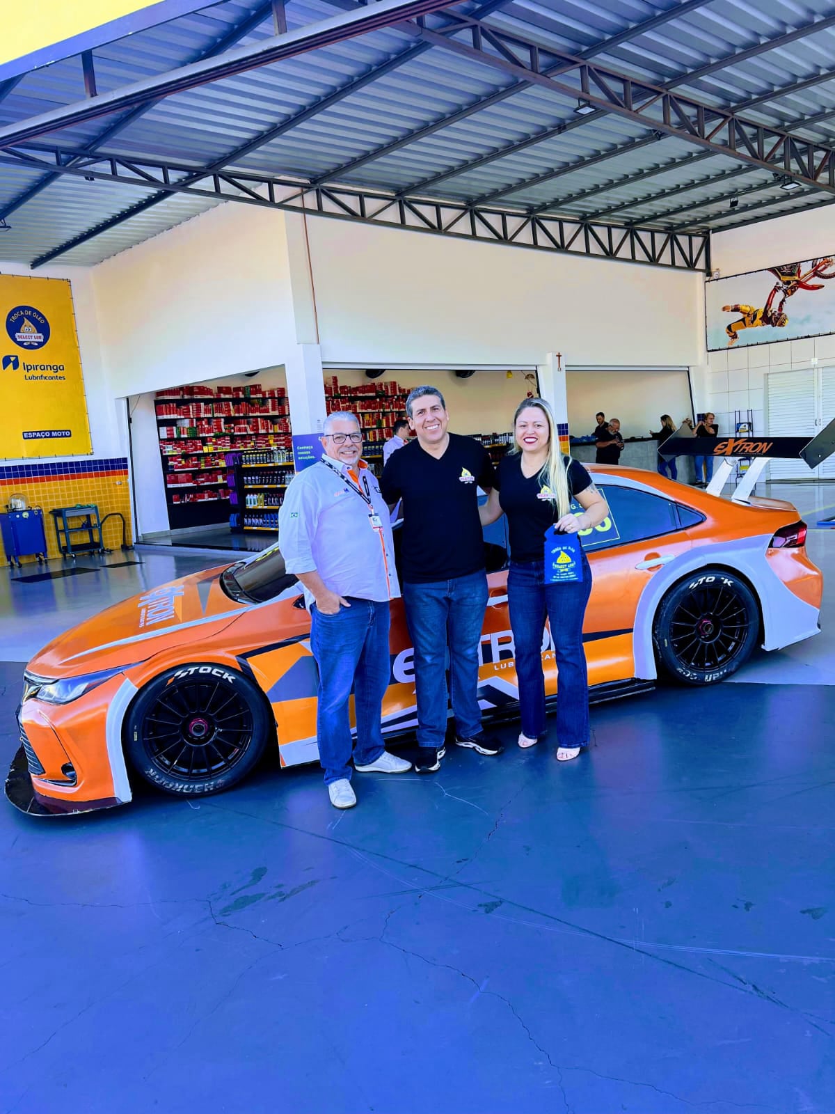 empresa select lub realiza os serviços de  troca de óleo, filtros automotivos, lubrificantes, atendimento exclusivo ao cliente na região de ribeirão preto