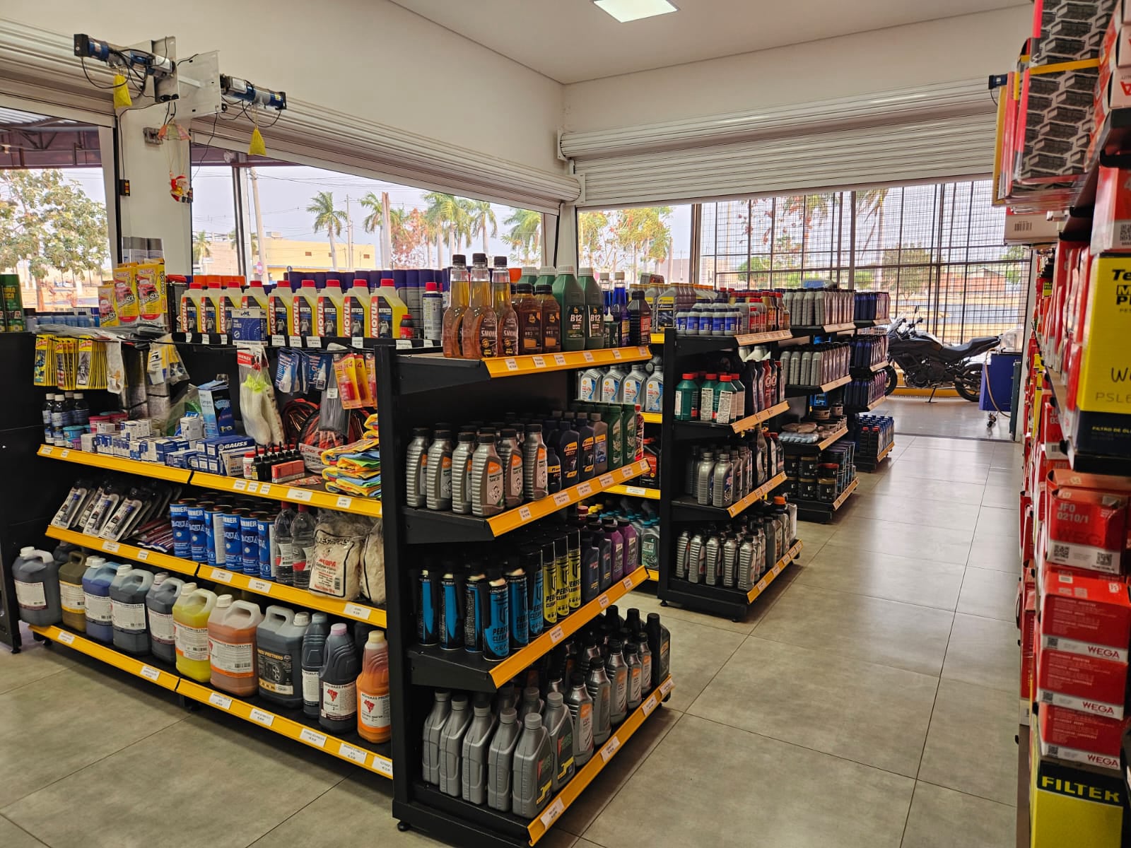 empresa select lub realiza os serviços de  troca de óleo, filtros automotivos, lubrificantes, atendimento exclusivo ao cliente na região de ribeirão preto