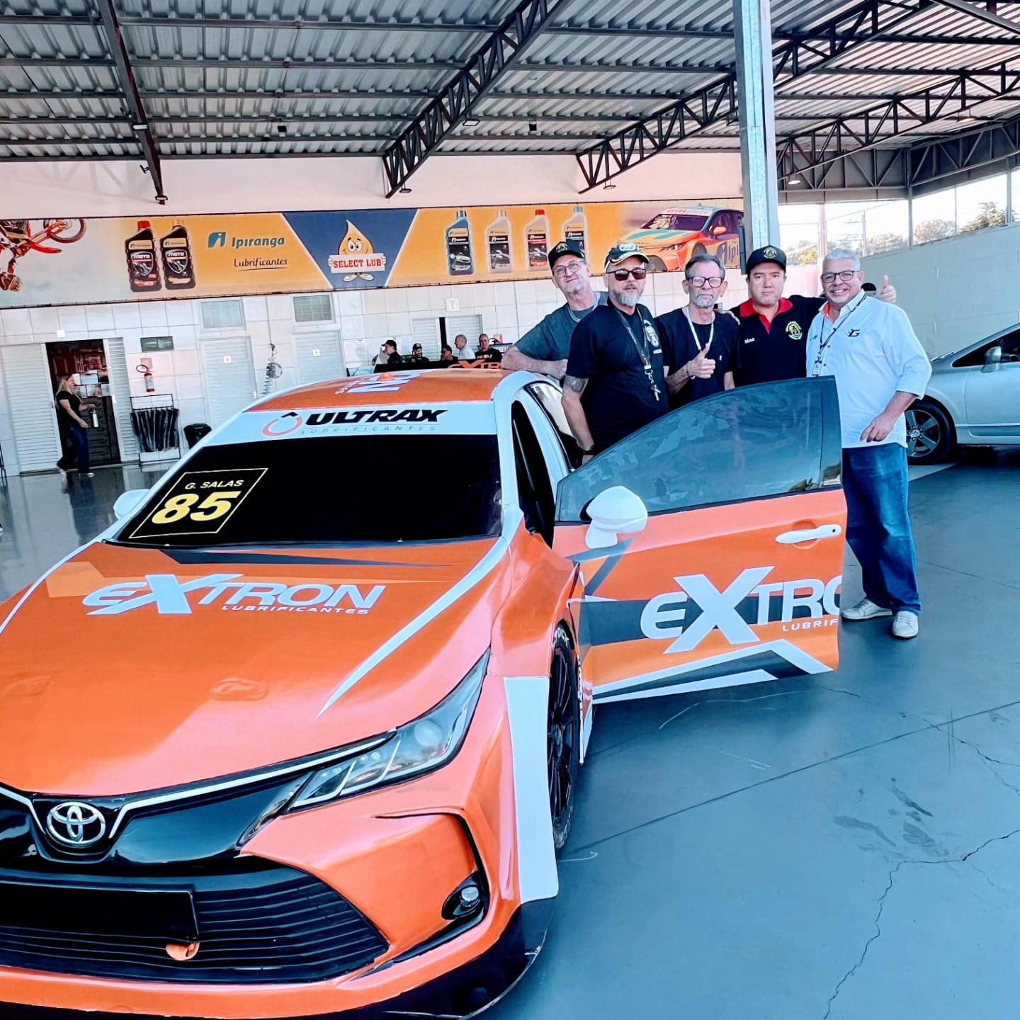 empresa select lub realiza os serviços de  troca de óleo, filtros automotivos, lubrificantes, atendimento exclusivo ao cliente na região de ribeirão preto